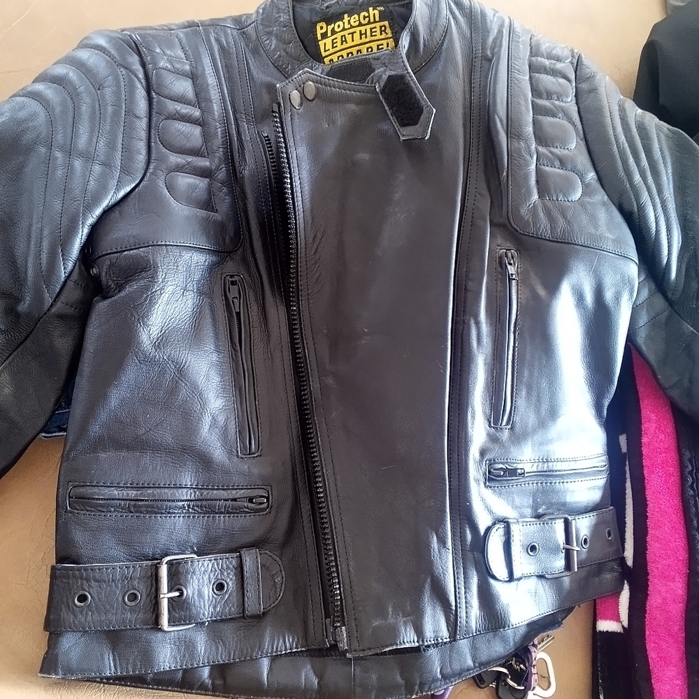Protech leather motorcycle jacket. Size 40 or small in women's